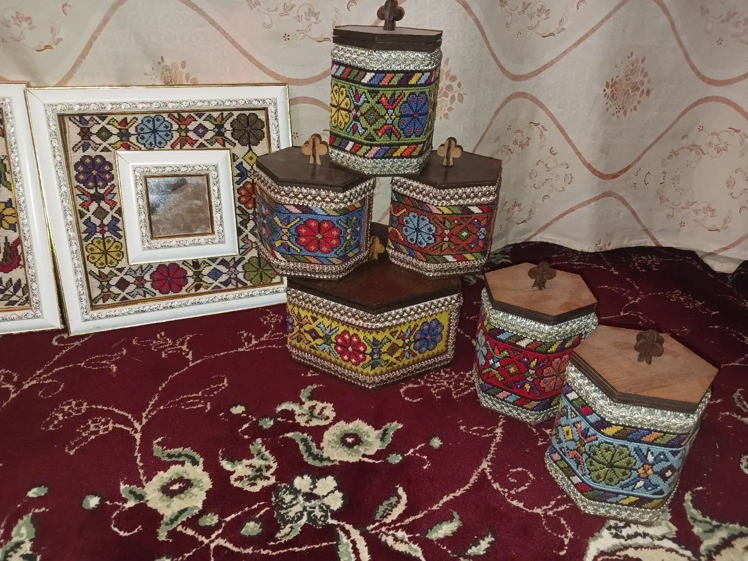 سرویس هفت سین دست بافت ( گلیمی ) ۱۱ میلیون|گلیم، جاجیم، گبه|سیرجان, |دیوار