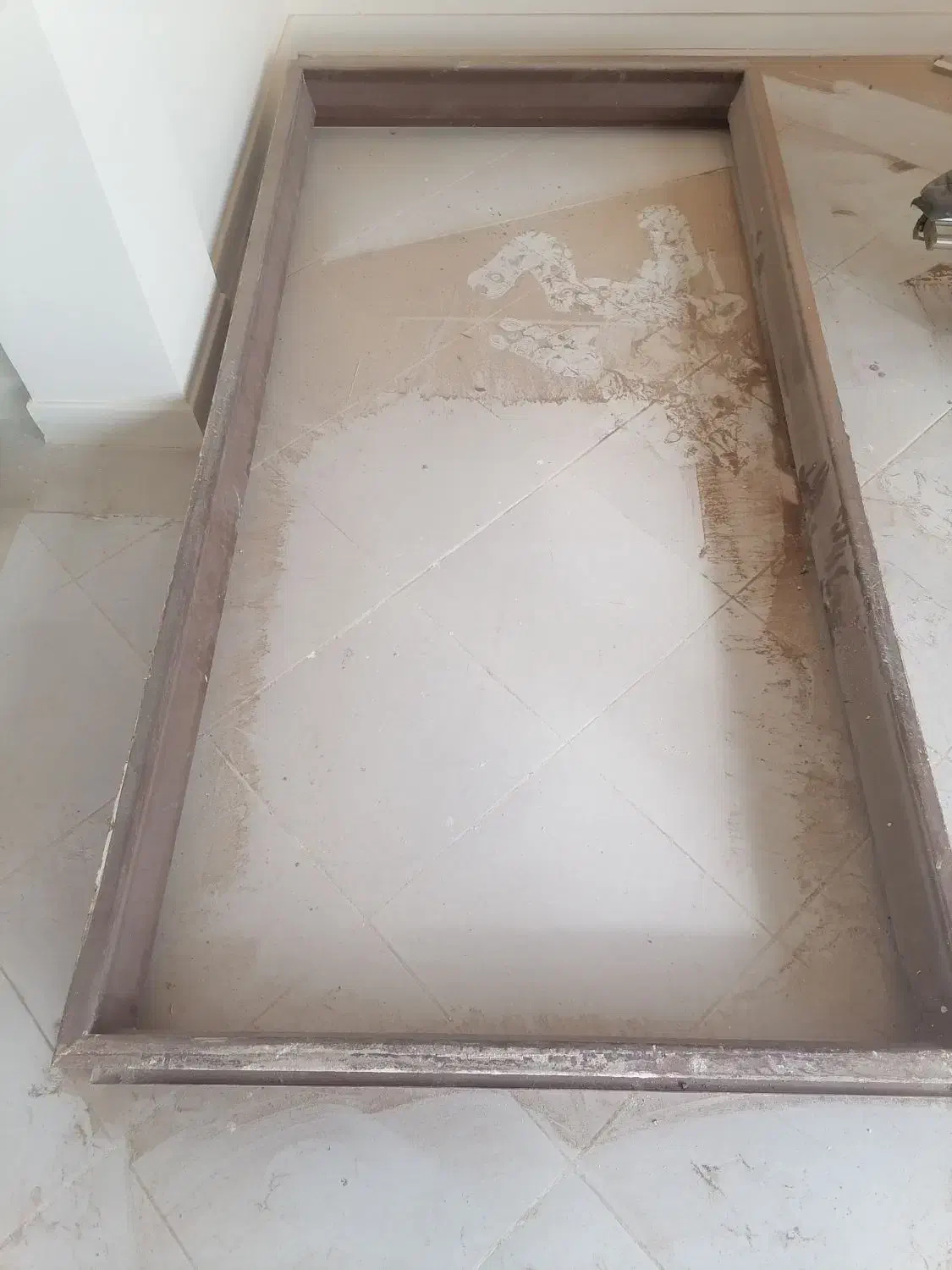 درب چوبی و کم آهنی مربوط به همان در|مصالح و تجهیزات ساختمان|طرقبه, |دیوار