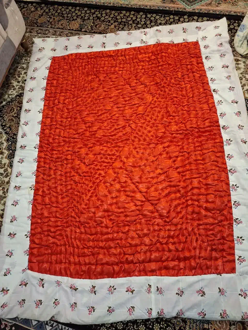 لحاف و تشک پشمی|رختخواب، بالش، پتو|رشت, گیل|دیوار