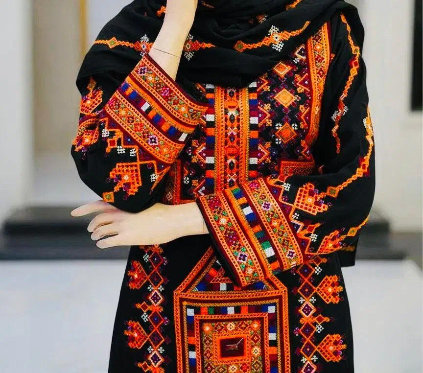 لباس بلوچی|لباس|بندرعباس, |دیوار