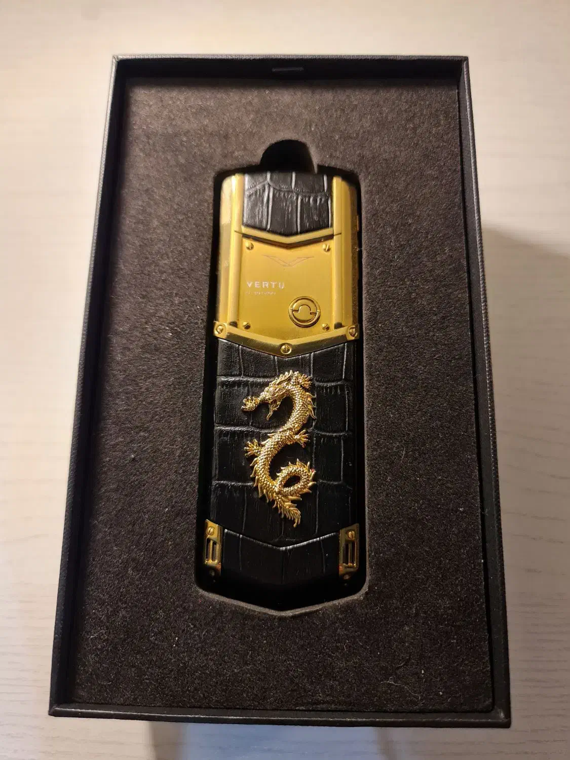 گوشی ورتو سیگنچر کلکسیونی|موبایل|تهران, دزاشیب|دیوار