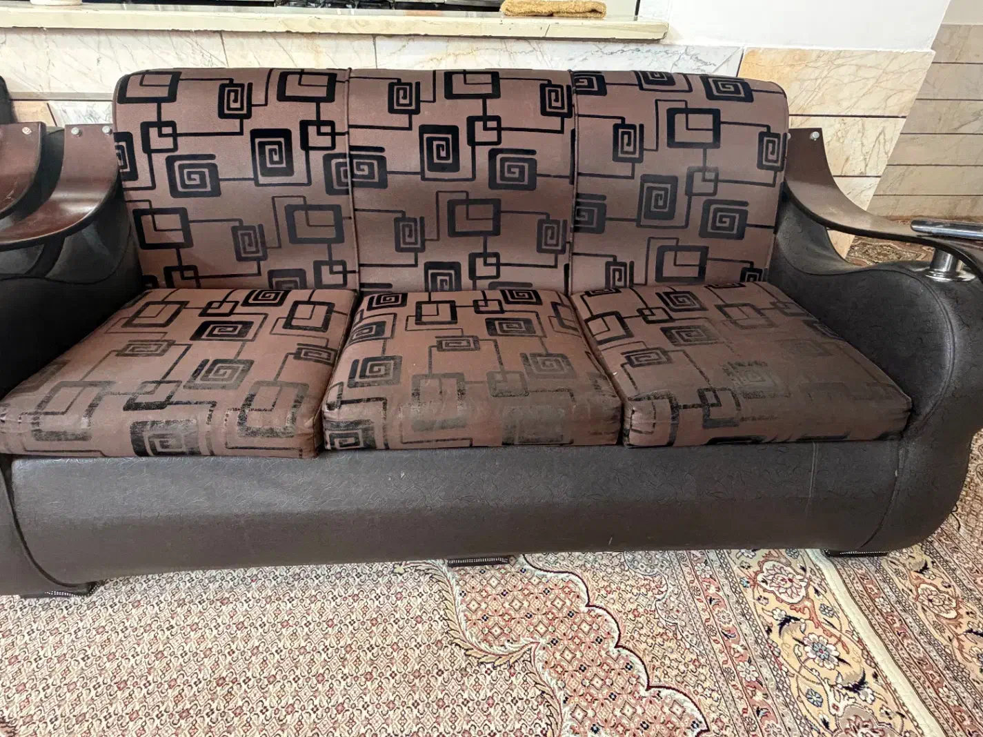 مبلمان|مبلمان خانگی و میز عسلی|قائن, |دیوار