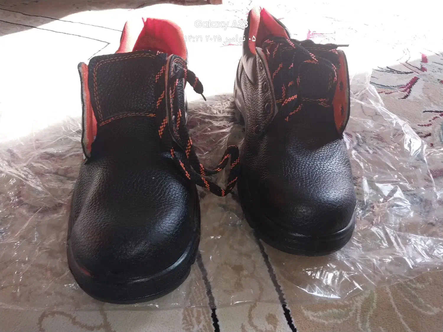 کفش ایمنی|کیف، کفش، کمربند|اهر, |دیوار