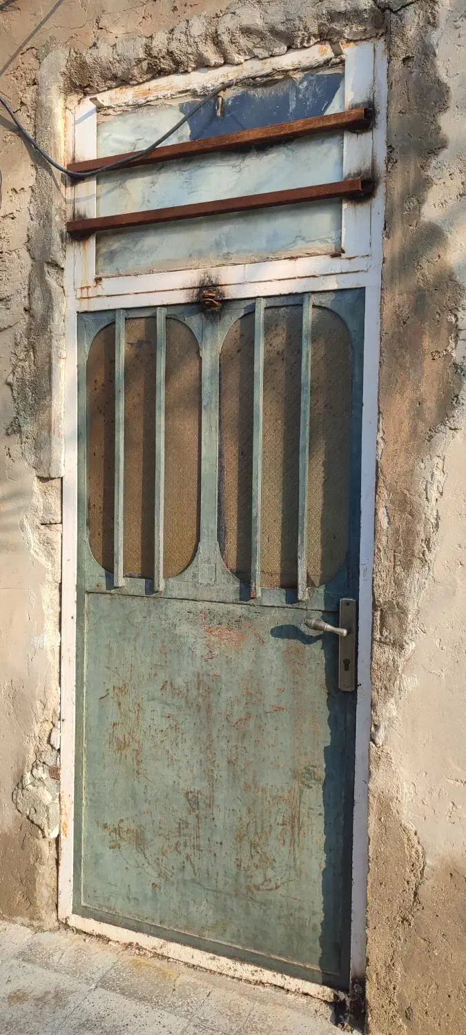 درب حیاط و درب اتاق|مصالح و تجهیزات ساختمان|بندر گناوه, |دیوار