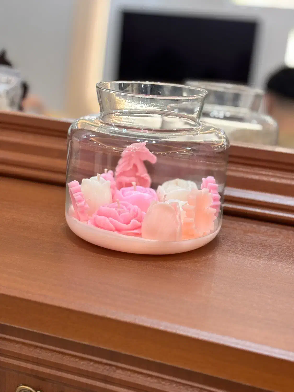 جار گل|گل و گیاه طبیعی|قم, باغ کرباسی|دیوار