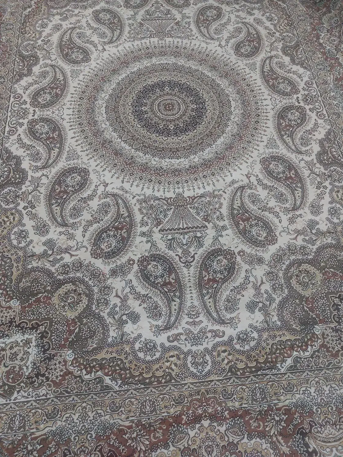 فرش در حد نو تمیز|فرش|قم, علی آباد|دیوار