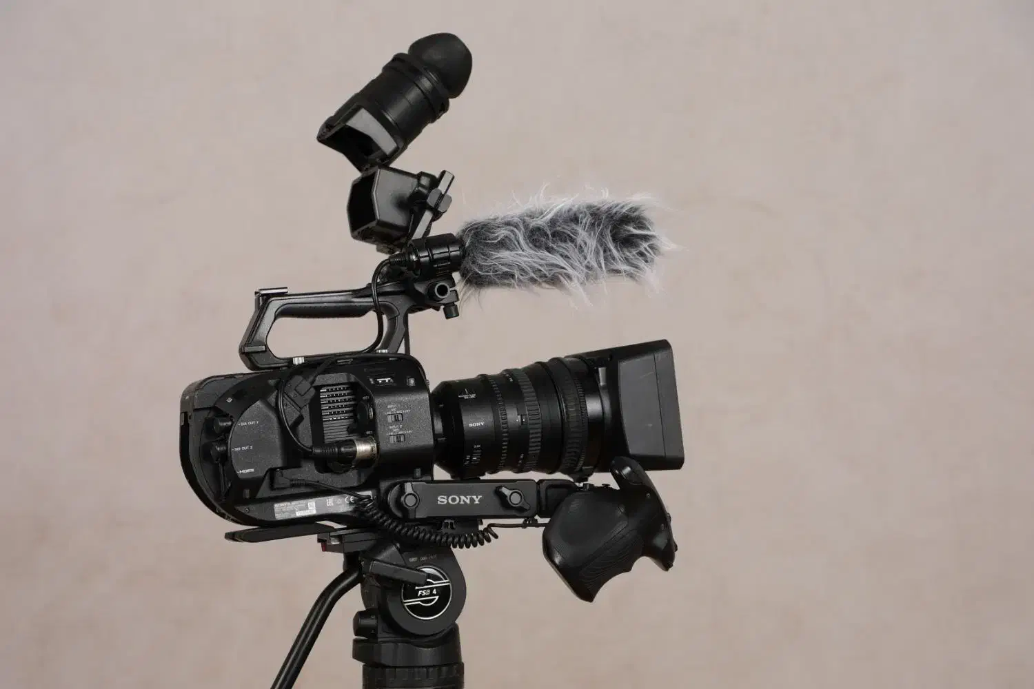 دوربین حرفه ای سینمایی FS7 MARK 2|دوربین عکاسی و فیلم‌برداری|تبریز, |دیوار