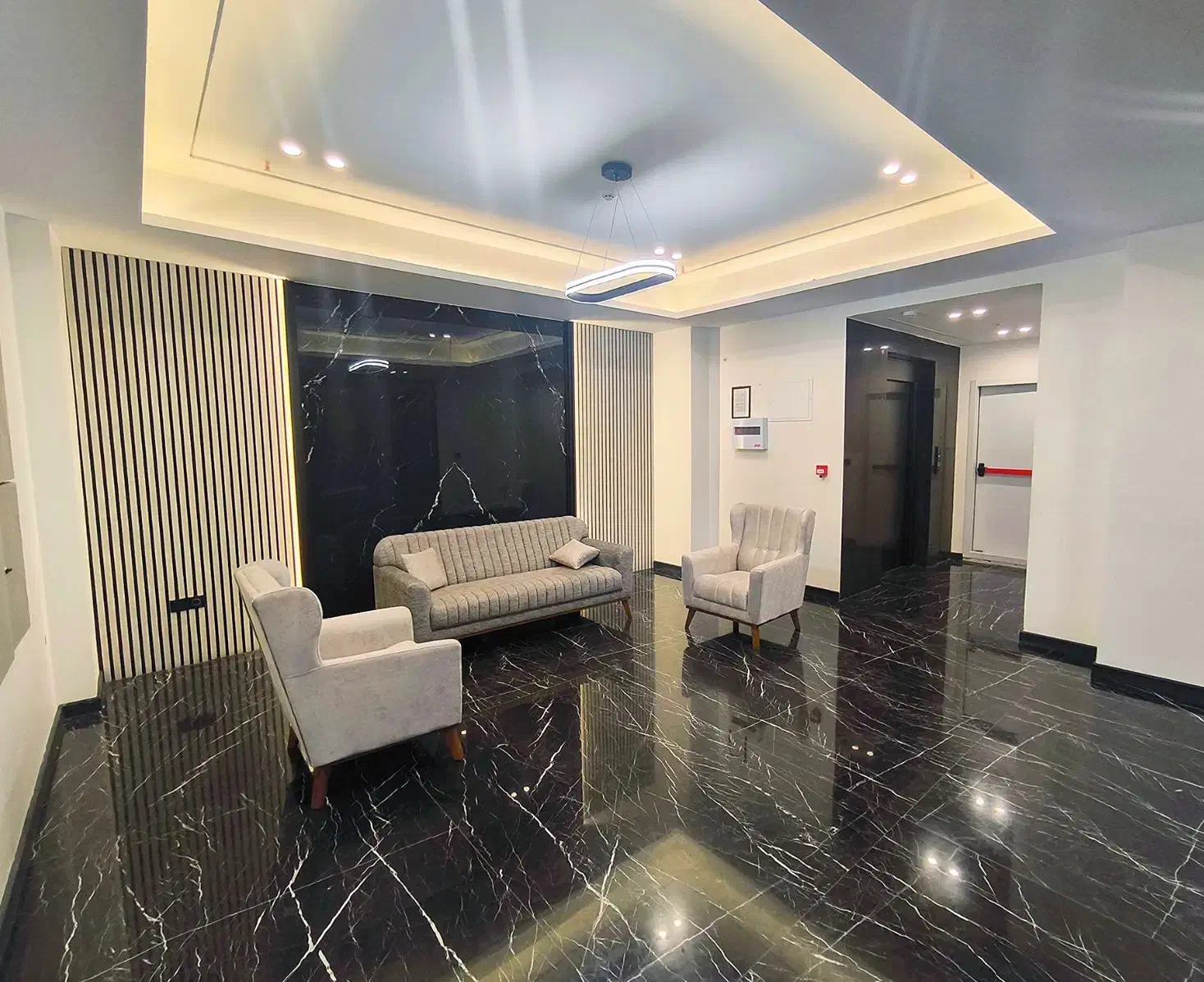 آپارتمان ۱۳۰ متر * شاهکار * «کلیدنخورده ' غرق نور»|اجارهٔ آپارتمان|تهران, مهران (سیدخندان)|دیوار