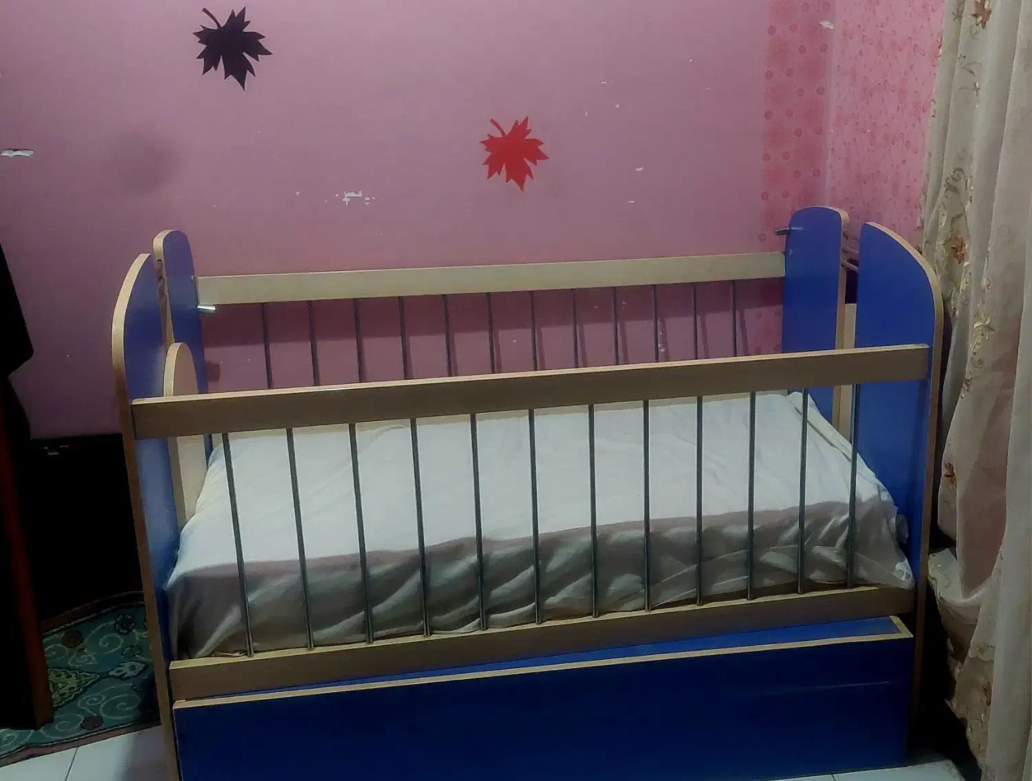 تخت|تشک تختخواب|اهواز, کوی مهدیس|دیوار