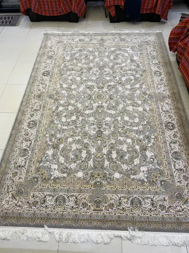 قالی ماشینی یک جفت|فرش|شیراز, فرهنگ شهر|دیوار