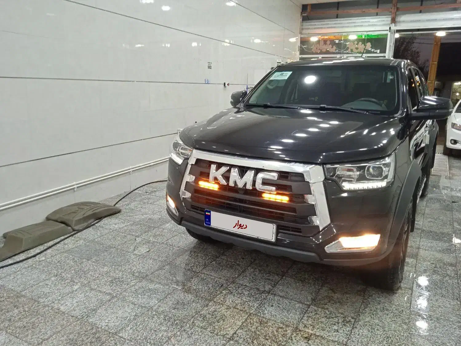 کی ام سی t8|خودرو سواری و وانت|سبزوار, هفت تیر|دیوار