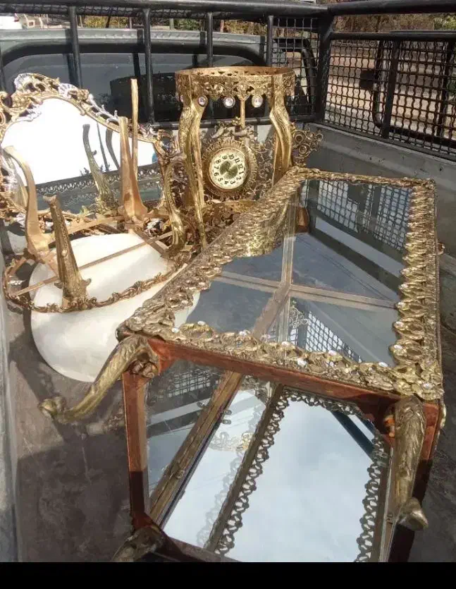 فروشانده و خریدار لوازم برنجی و برنزی|کلکسیون اشیاء عتیقه|تهران, شمشیری|دیوار