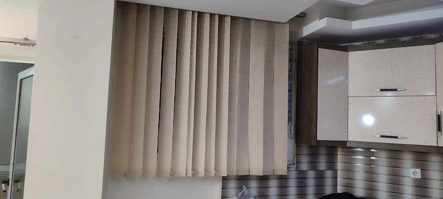 پرده عمودی در حد نو|پرده، رانر، رومیزی|برخوار, |دیوار