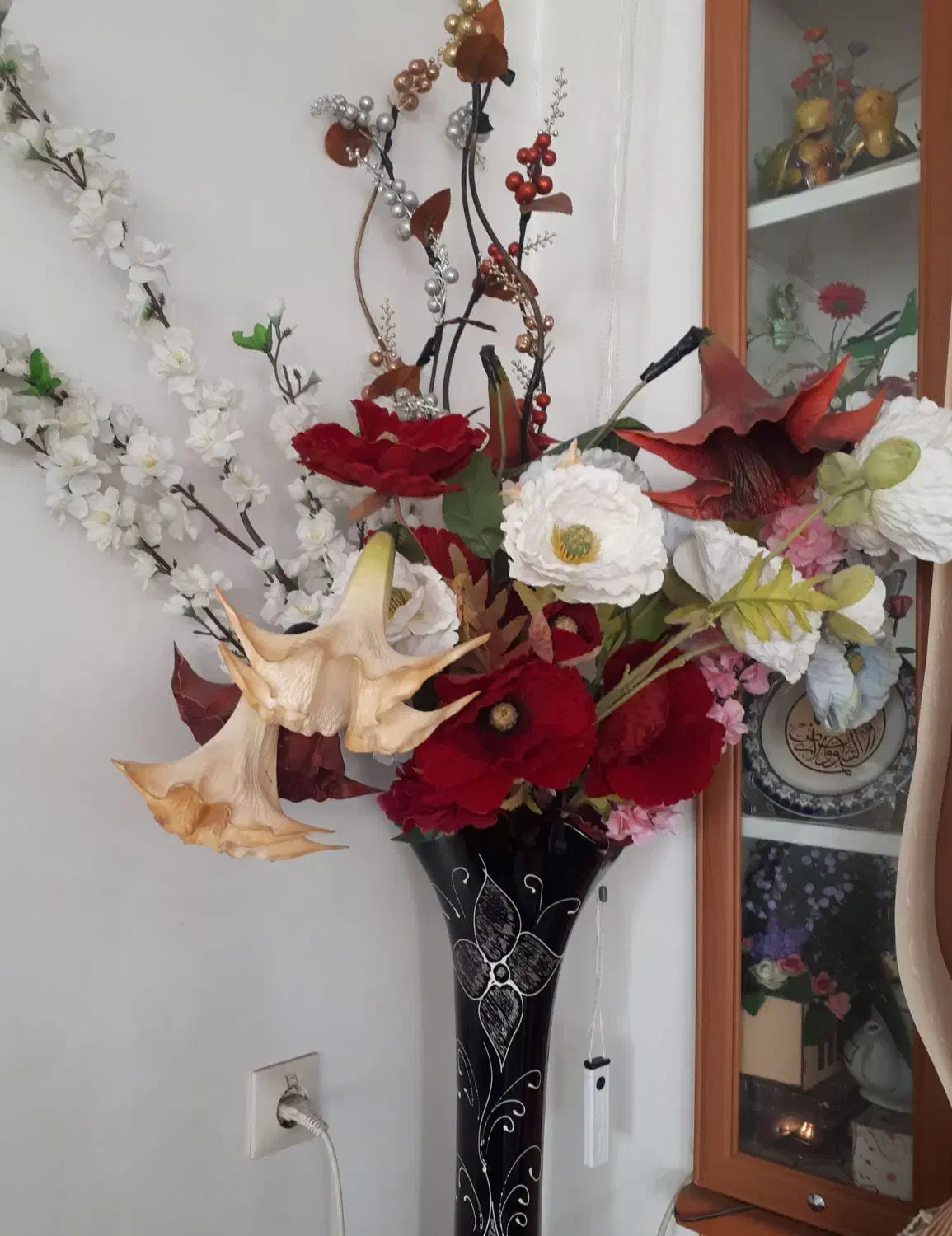 گل با گلدان زیبا|گل مصنوعی|زنجان, |دیوار