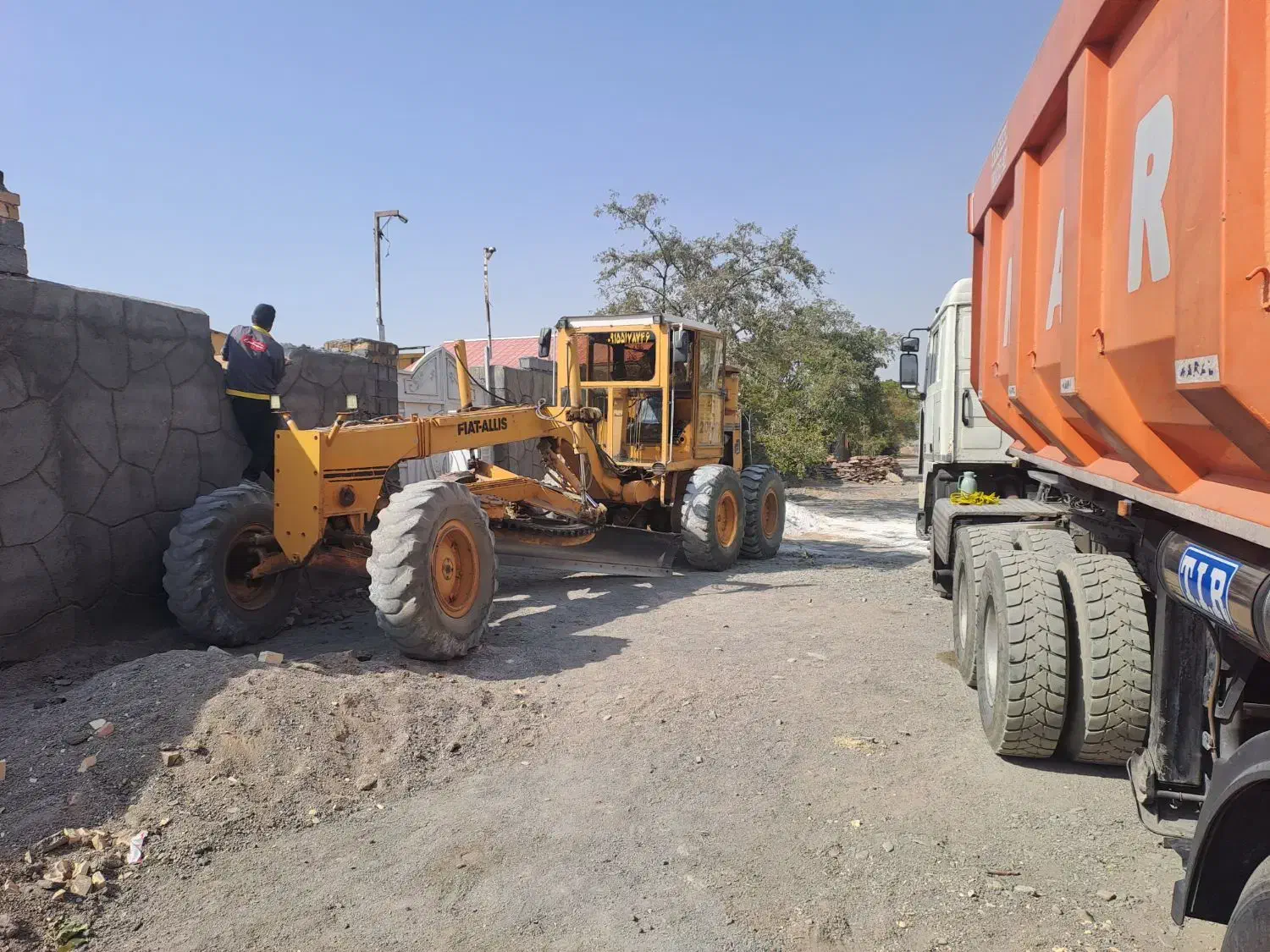 گریدر فیات آلیس ۲۰۰ اتومات|خودرو سنگین|مشهد, الهیه|دیوار