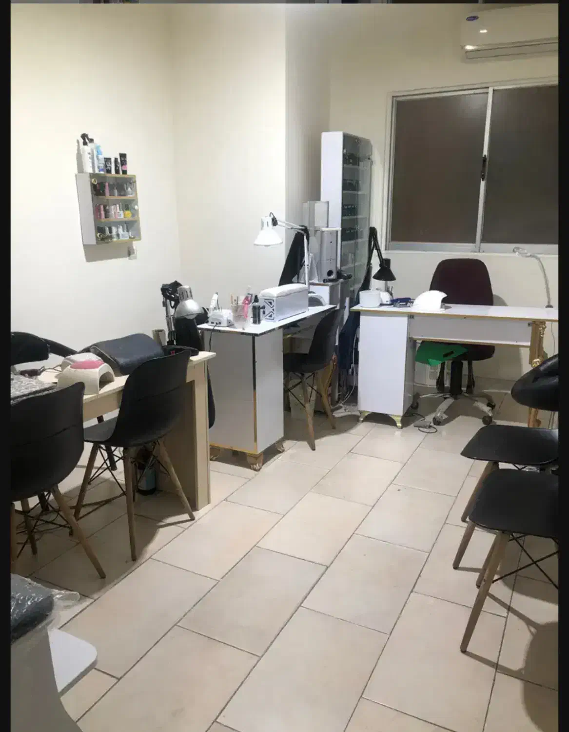 اجاره لاین در محیطی آرام|اجارهٔ مغازه و غرفه|گرگان, |دیوار