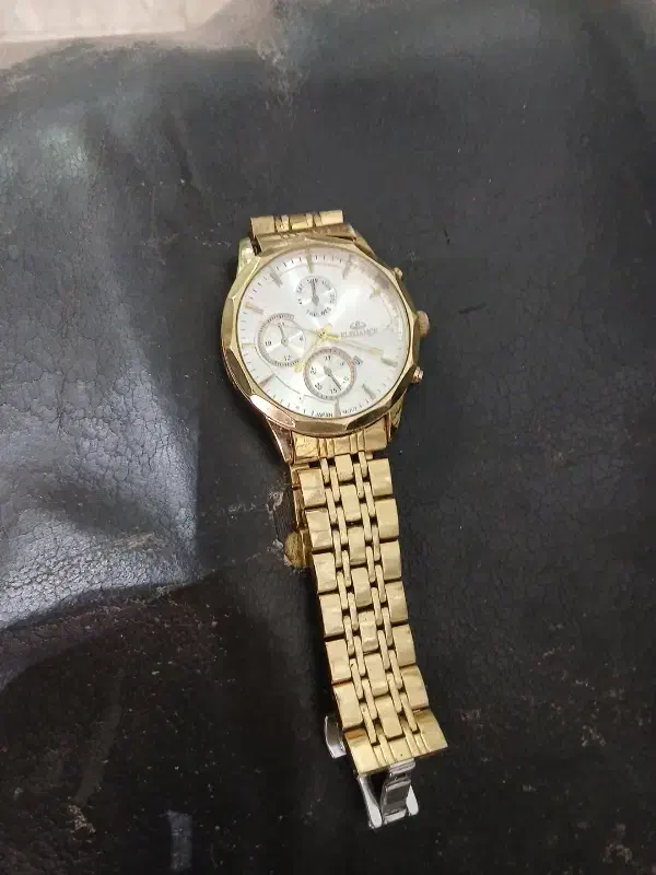 ساعت مچی|ساعت|خوی, |دیوار