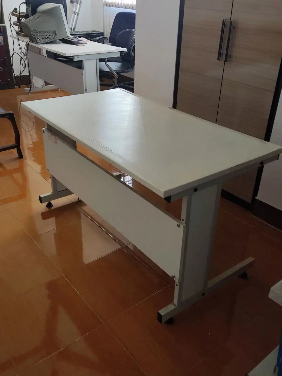 میز کامپیوتر|میز تحریر و کامپیوتر|گالیکش, |دیوار