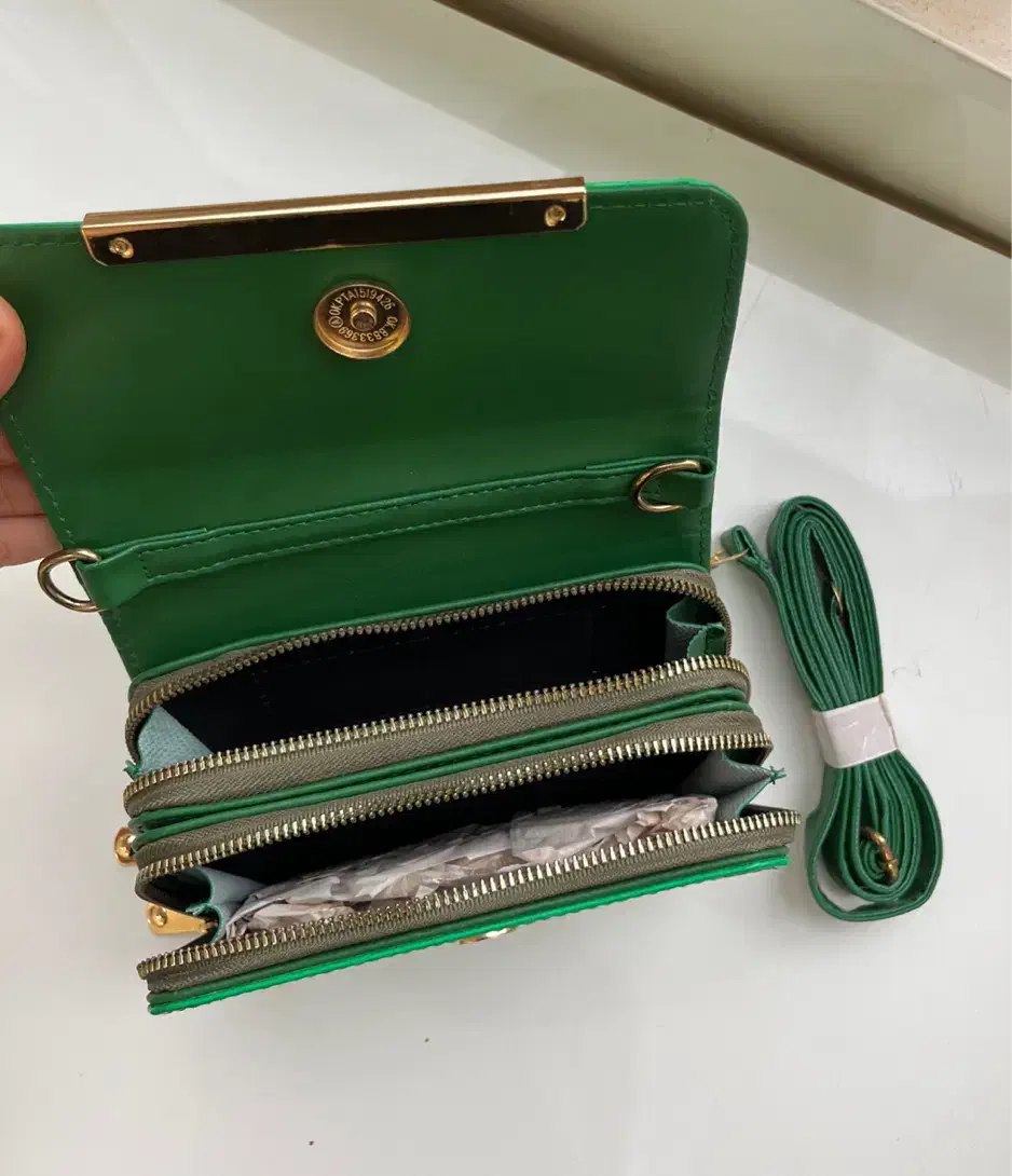 کیف|کیف، کفش، کمربند|تبریز, |دیوار