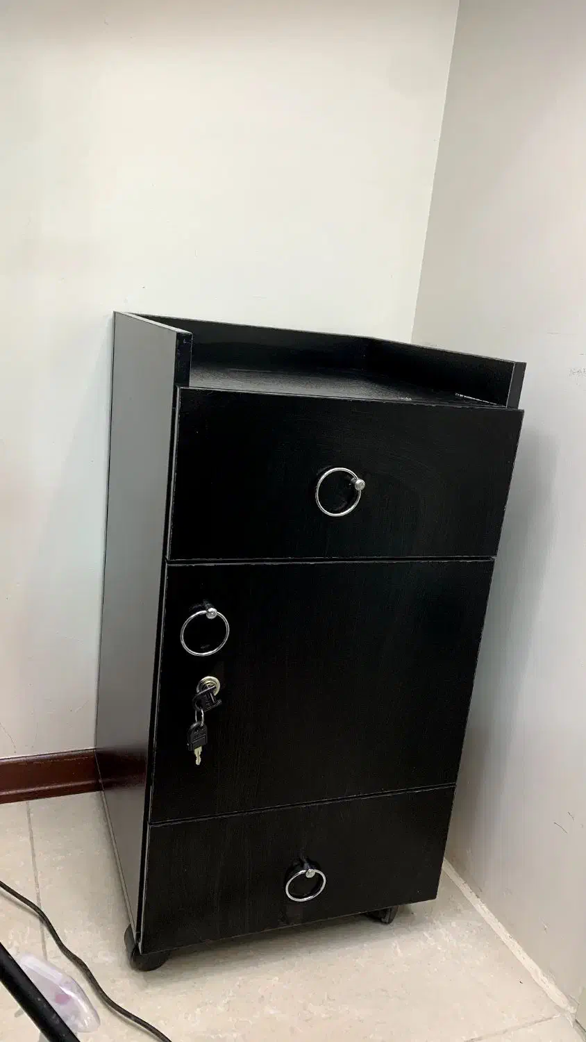 ترولی ارایشگاه میز کار|آرایشگاه و سالن‌های زیبایی|قم, میرزائیه|دیوار