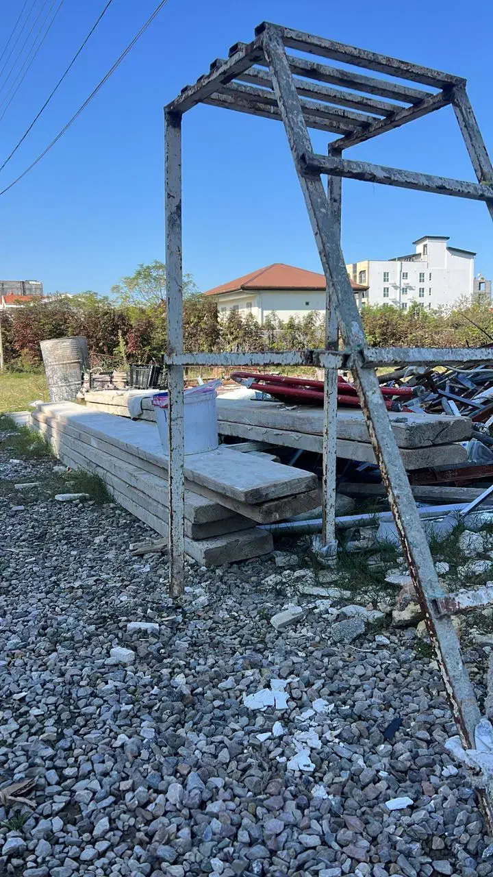 فروش بشکه و چهار پایه و تخته زیر کار بنایی|مصالح و تجهیزات ساختمان|سلمانشهر, |دیوار