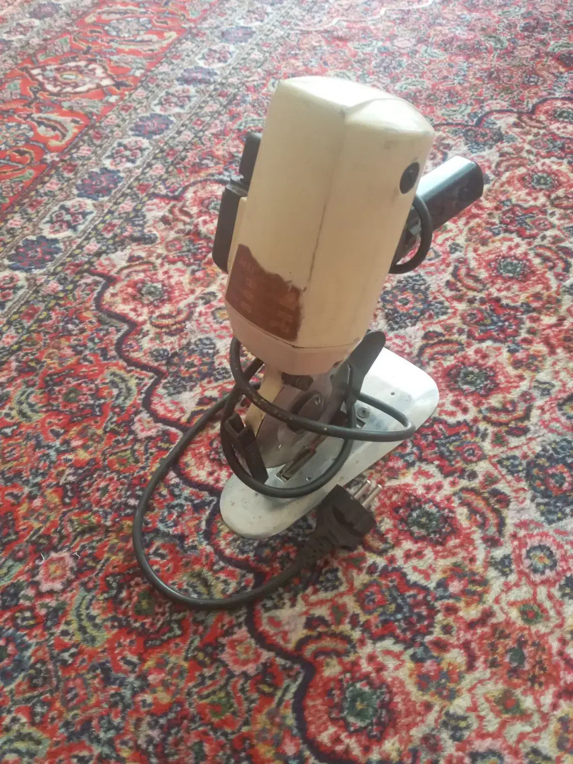 قیچی برقی|ماشینآلات صنعتی|سراب, |دیوار