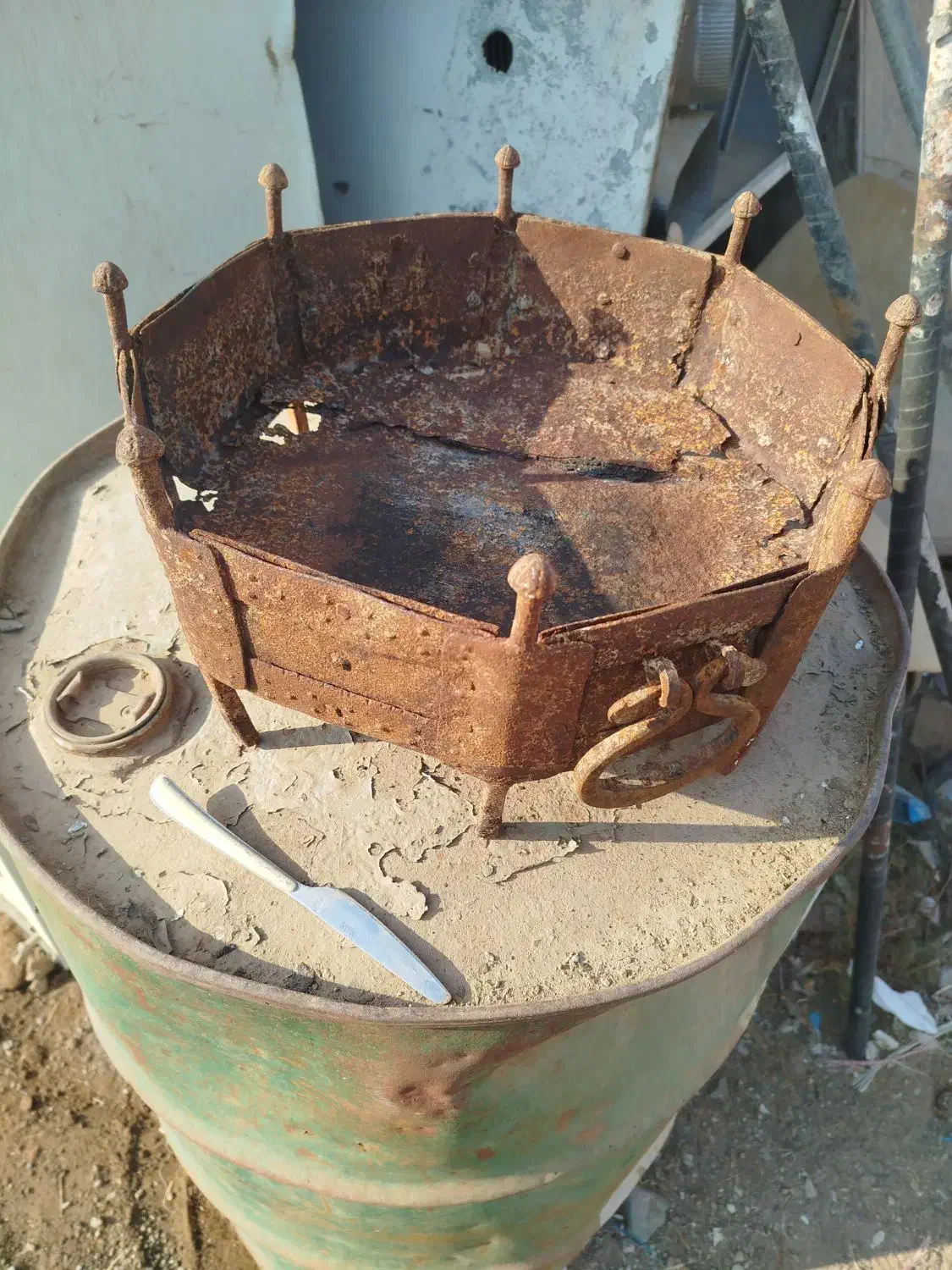 منقل قدیمی|کلکسیون اشیاء عتیقه|کاشان, دشت لتحر|دیوار