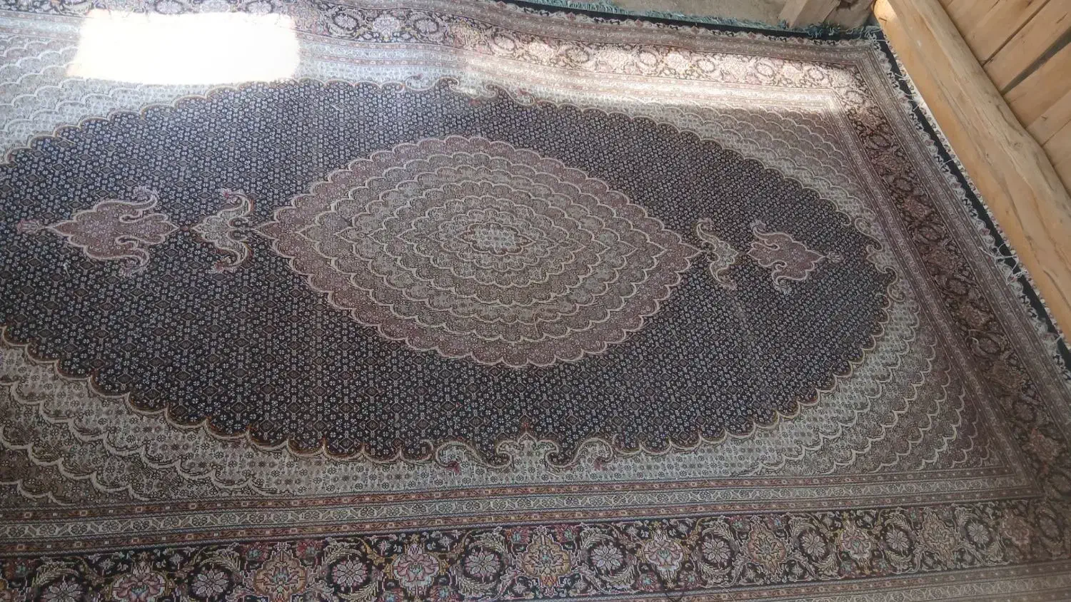 فرش دستباف ماهی|فرش|یامچی, |دیوار