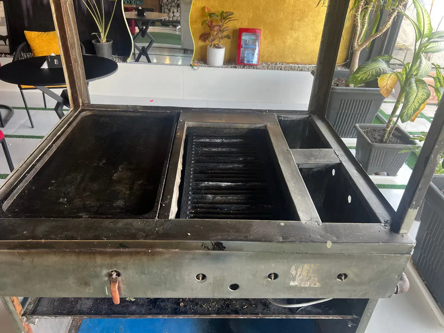 فر ساندویچی ۴ کاره|کافیشاپ و رستوران|دهدشت, |دیوار