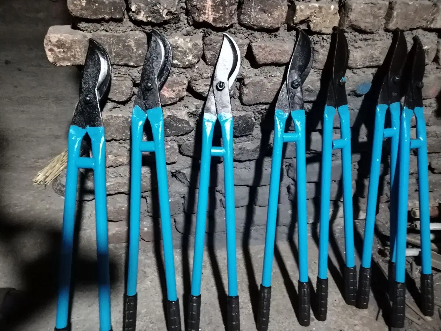 قیچی باغبانی|خدمات باغبانی و درختکاری|بیرجند, |دیوار