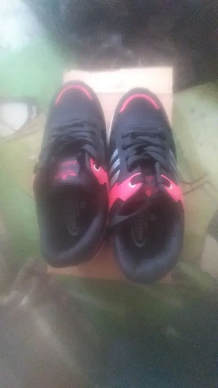 یک عددکتونی ادیداس اورجینال سایز۳۹|حراج|پرند, فاز ۵|دیوار