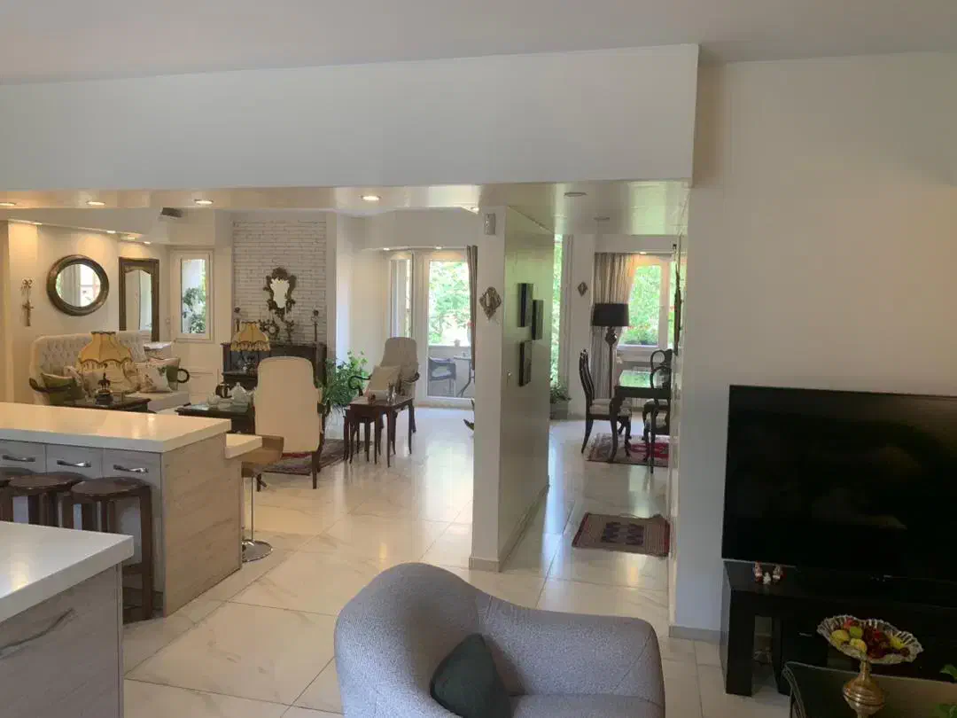 نیاوران ، گل سنگ ، ۱۵۰متر ،تراس قابل چیدمان ،استخر|فروش آپارتمان|تهران,  امام زاده قاسم (نیاوران)|دیوار