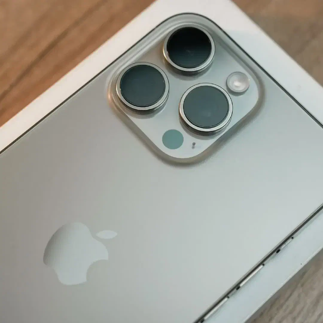 آیفون ۱۵|موبایل|صدرا-فارس, فاز ۱|دیوار