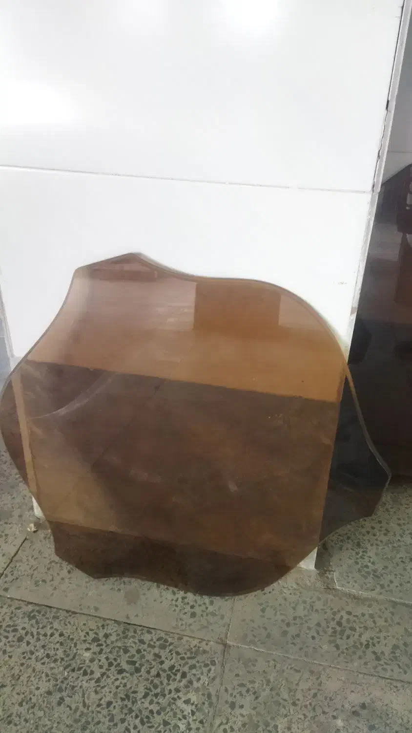 شیشه دودی رومیزی فروشی|مبلمان خانگی و میز عسلی|فولادشهر, مسکن مهر فولادشهر|دیوار