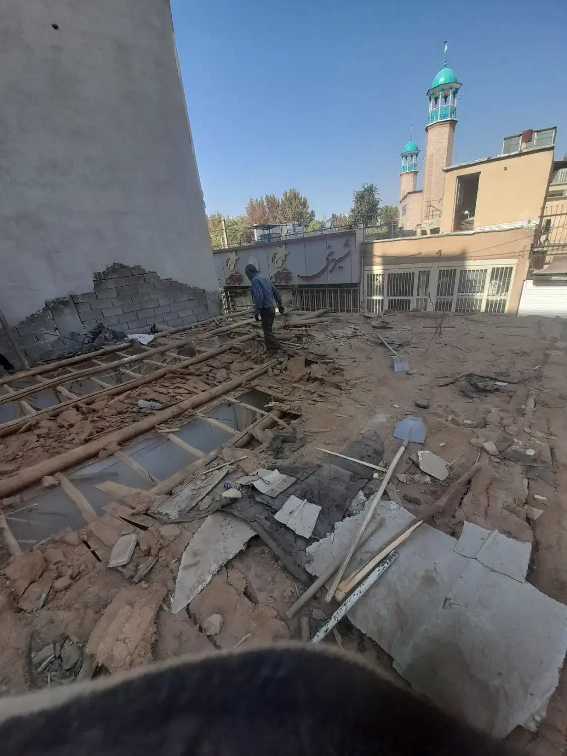 تخریب ساختمان/خاکبرداری/ سازه نگهبان/تعمیرات|خدمات پیشه و مهارت|همدان, |دیوار