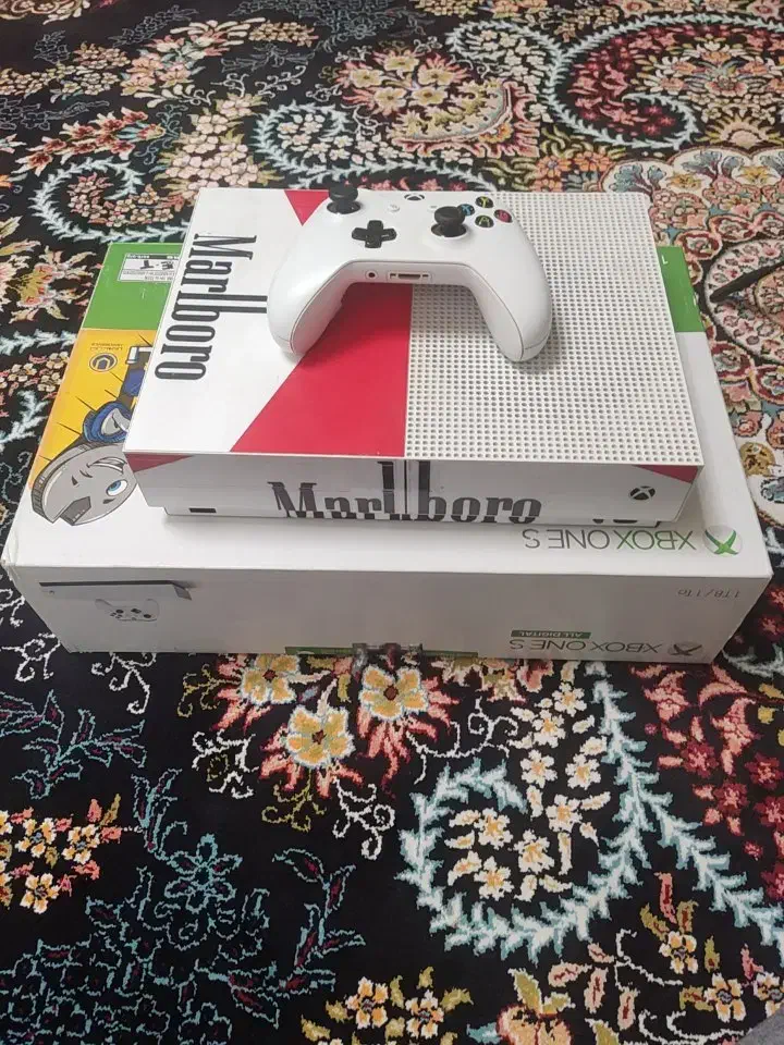 xbox one s|کنسول، بازی ویدئویی و آنلاین|هشتگرد, هشتگرد قدیم|دیوار