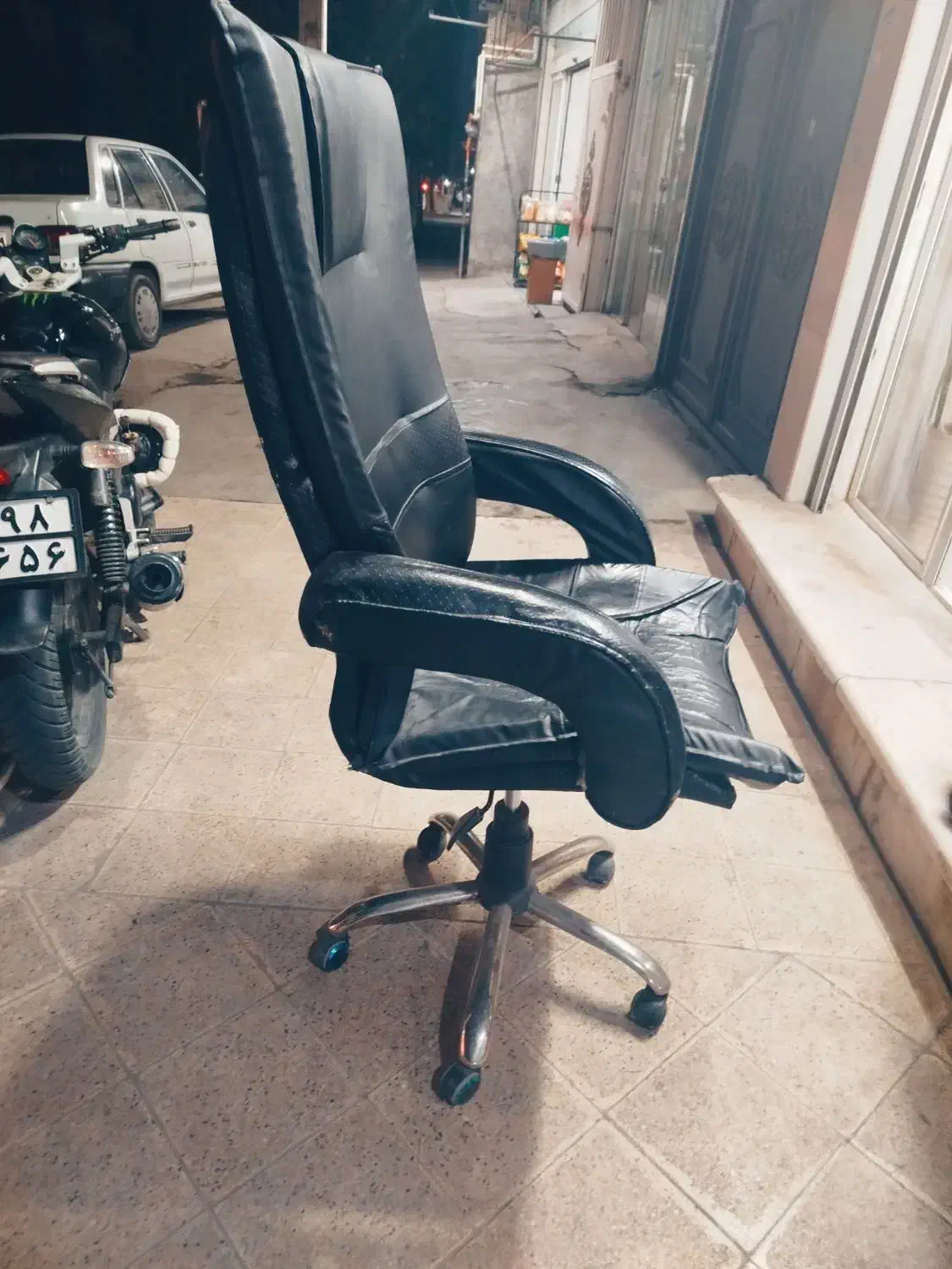 فروش فوری صندلی جک دار مدیریتی و اداری سالم|صندلی و نیمکت|گرگان, |دیوار