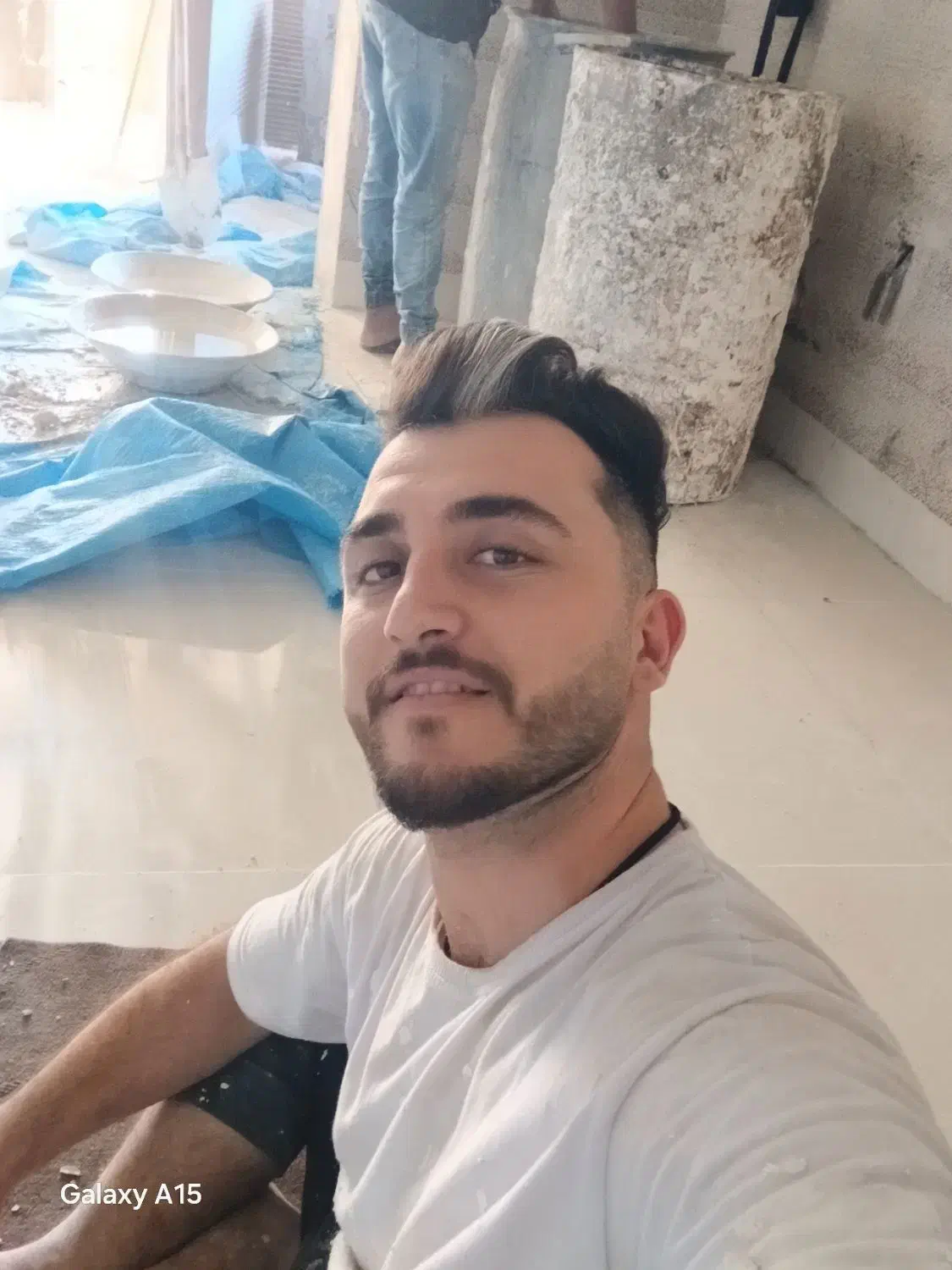 بنا و بناچه روز مزد گچکاری سفید کاری کار در اهواز|استخدام معماری، عمران و ساختمانی|تبریز, |دیوار