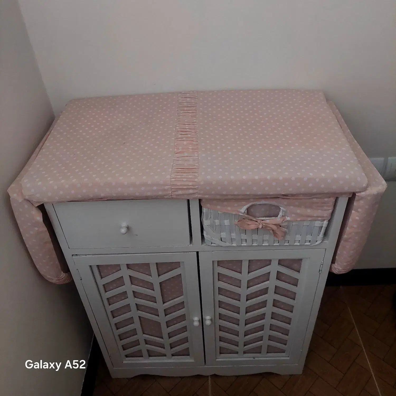 میزاتووچرخ خیاطی کمدی|اتو و لوازم اتو|گلپایگان, |دیوار