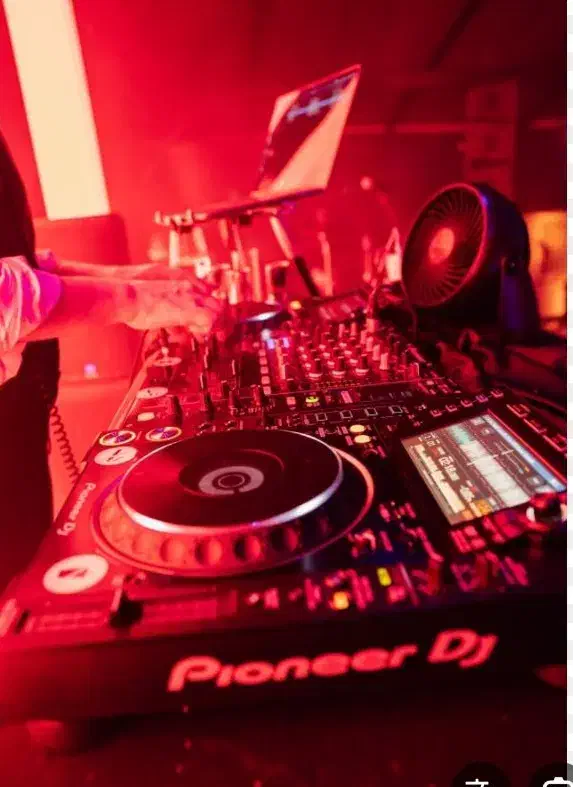 دیجی دی جی|خدمات پذیرایی، مراسم|مشهد, هفت تیر (حافظ)|دیوار