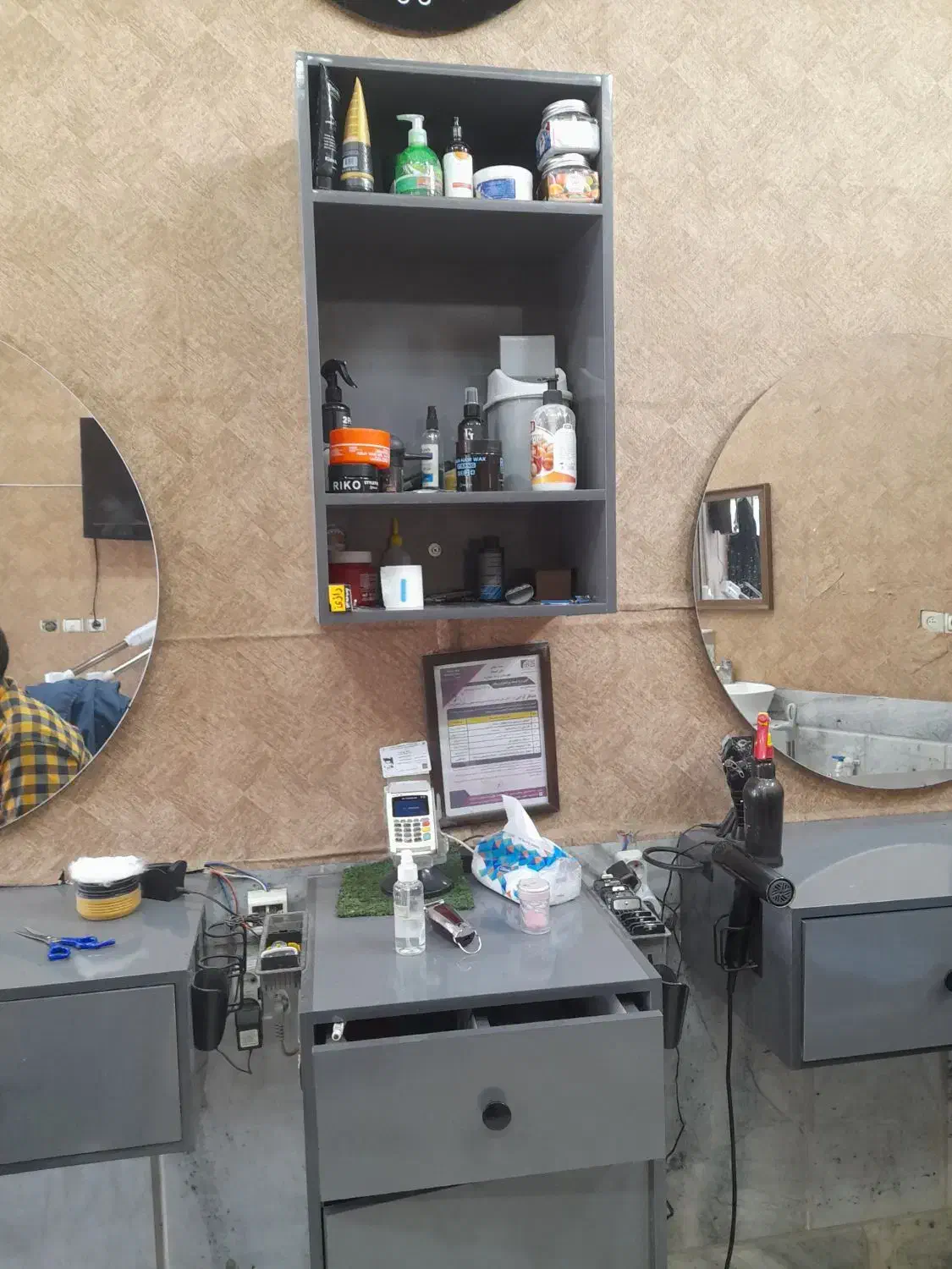 دکور آرایشگاه|آرایشگاه و سالنهای زیبایی|تربتحیدریه, حیدرآباد|دیوار