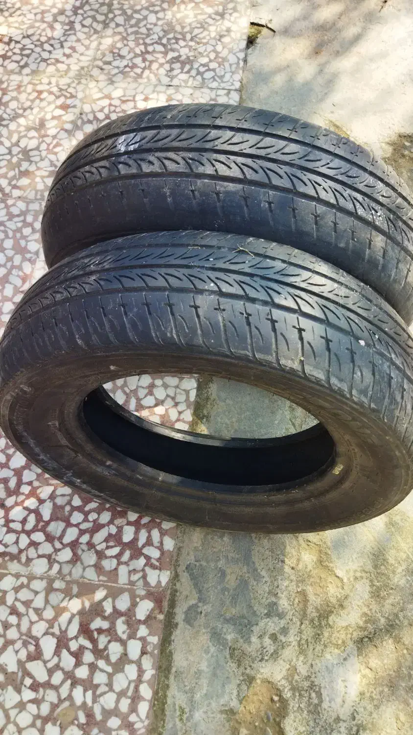 لاستیک پژو و ال نود|قطعات یدکی و لوازم جانبی|صومعه‌سرا, |دیوار