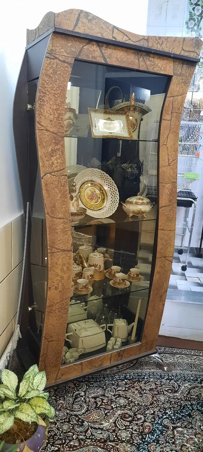 ست جاکفشی وبوفه|جاکفشی، کمد، دراور|شیراز, کوشک میدان|دیوار