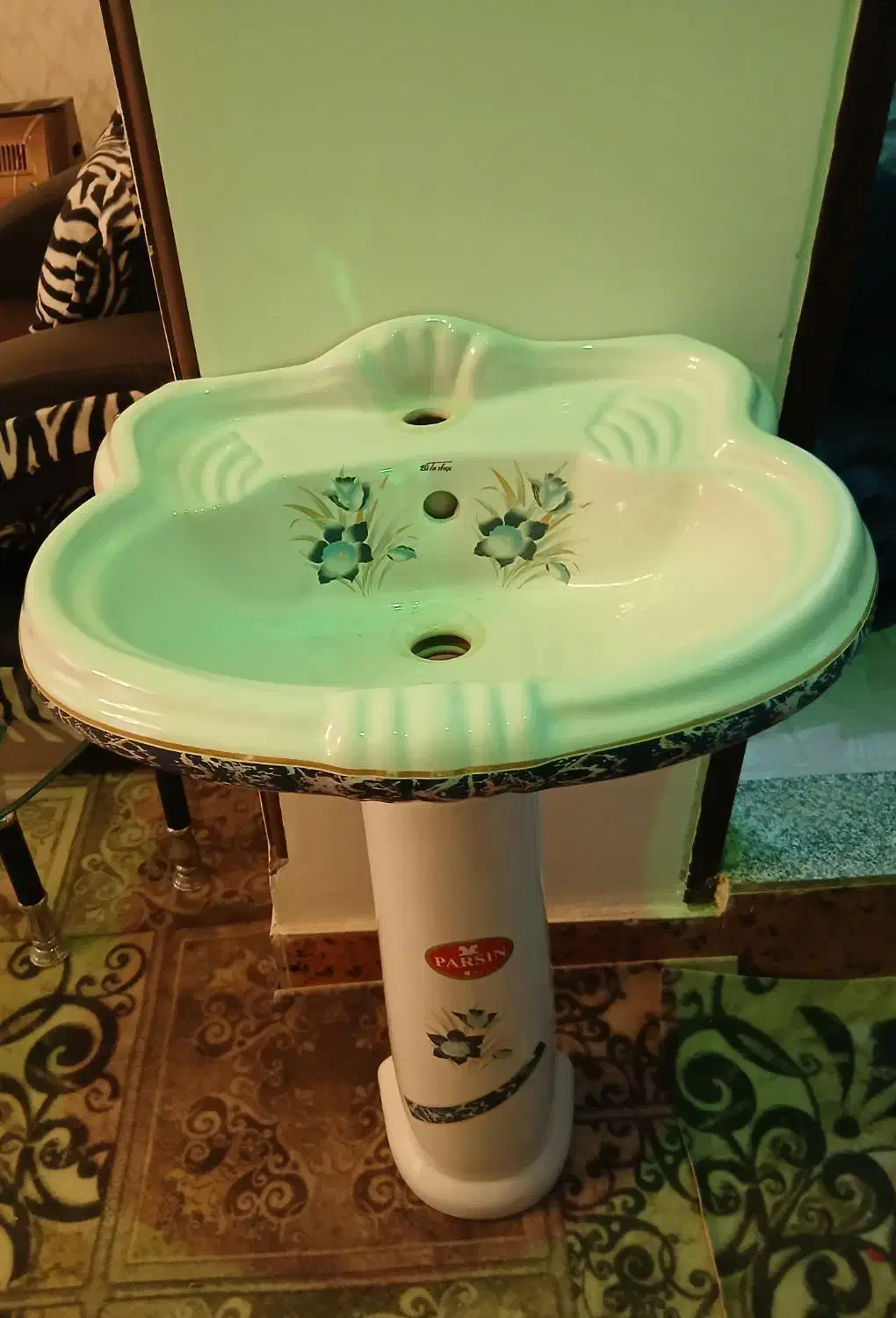 فروش روشویی چینی نو|لوازم سرویس بهداشتی|بروجرد, |دیوار