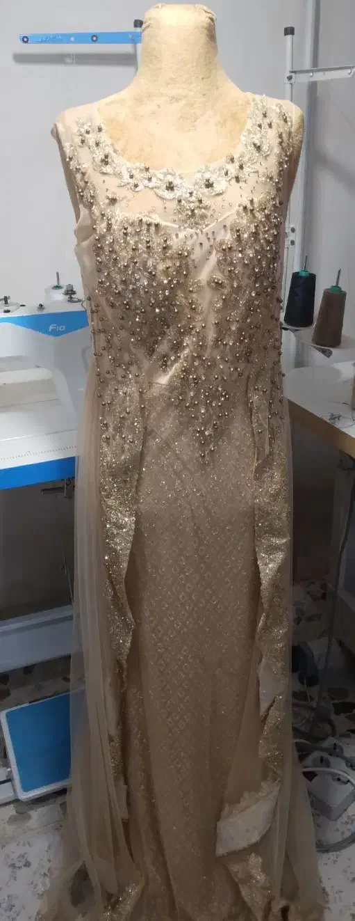 لباس مجلسی|لباس|رودبنه, |دیوار