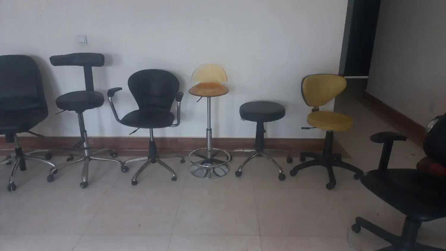 صندلی|صندلی و نیمکت|شیروان (خراسان), |دیوار