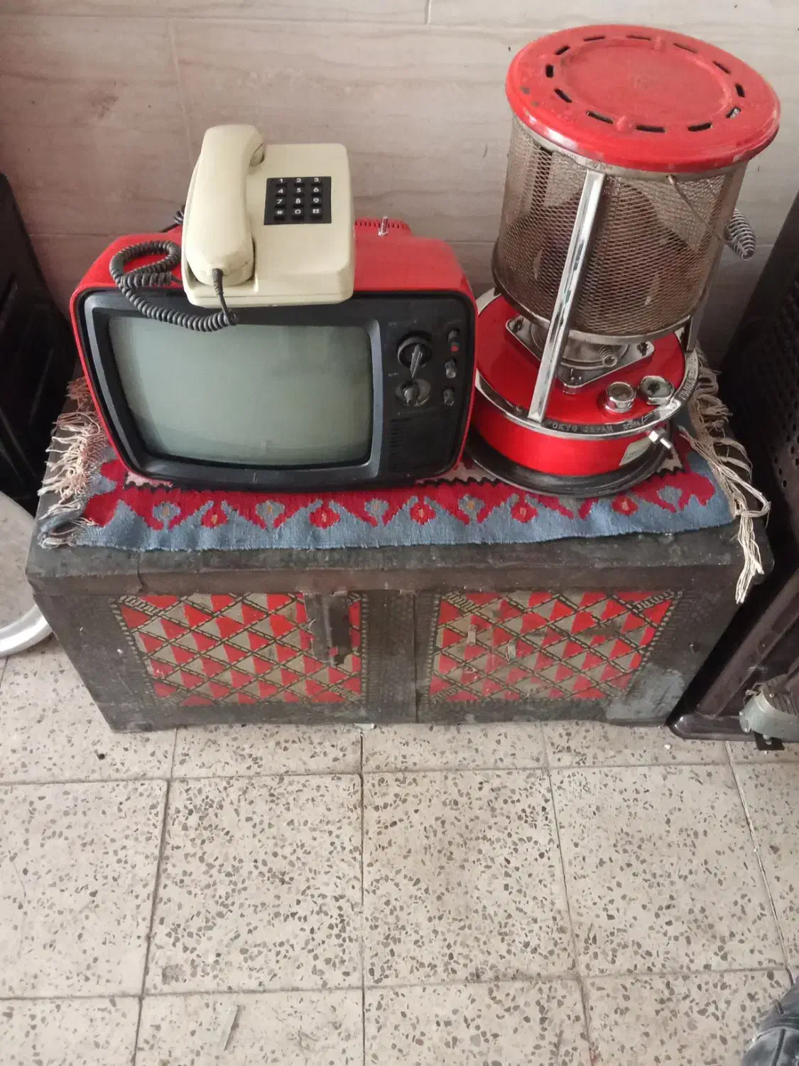 تلویزیون قدیمی انتیک|تلویزیون و پروژکتور|اقبالیه, |دیوار