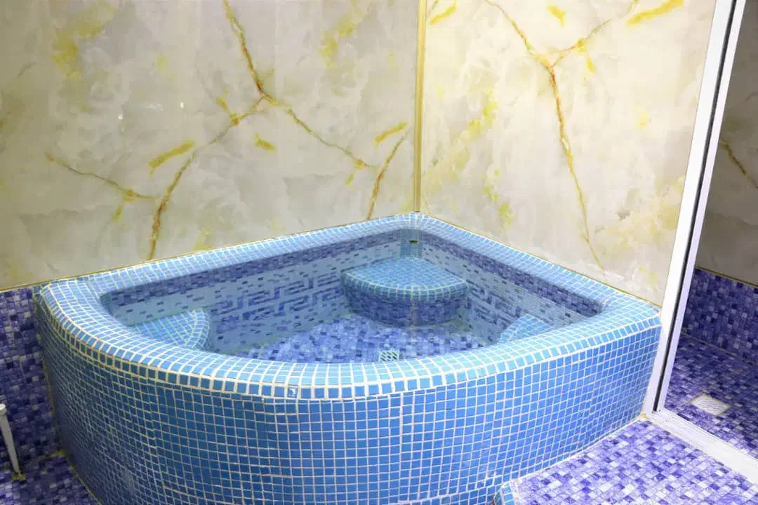 کلبه سوئیسی ، ویلا با استخر تنکابن ،عباس آباد|اجارهٔ کوتاهمدت ویلا و باغ|نشتارود, |دیوار