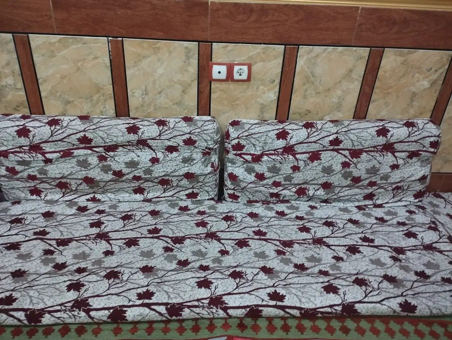 شیخ نشین و پشتی|پشتی|اهواز, کوی علوی|دیوار