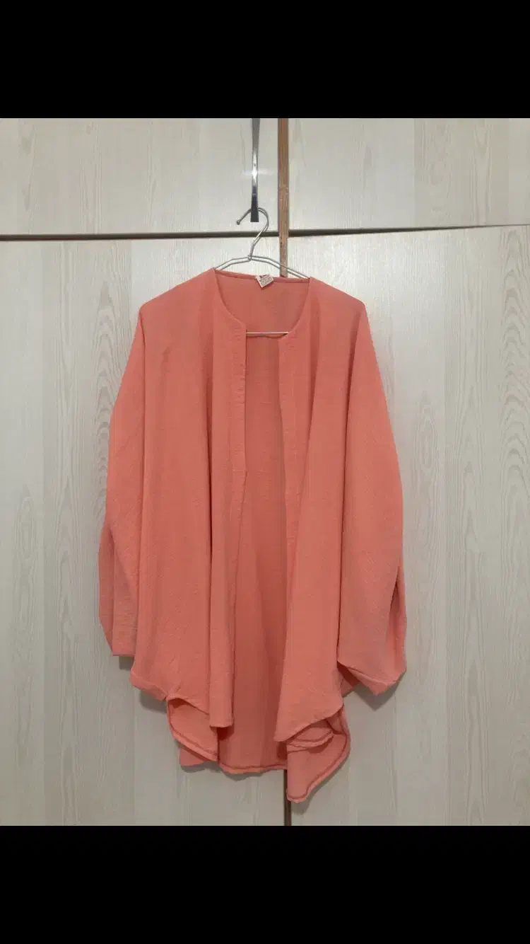 مانتو جلو باز نو|لباس|فریدون‌کنار, |دیوار